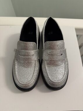 Girls H&M Silver Glitter Penny Loafers